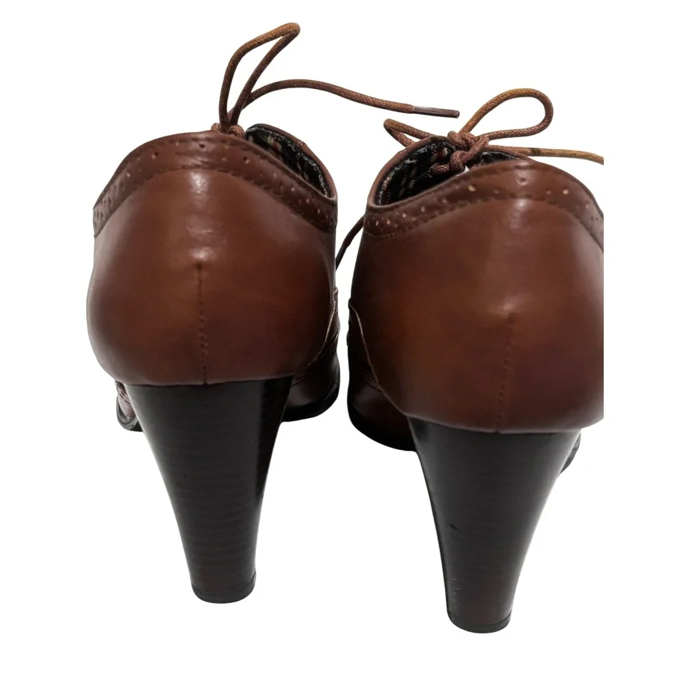 American Eagle Brown Ankle Wingtip Oxford Heels Lace Up boots shoes Sz 8.5 dark